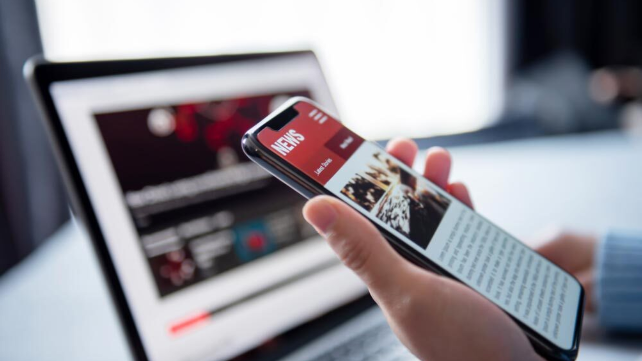 Breaking News or Clickbait? How to Spot Real Journalism Online